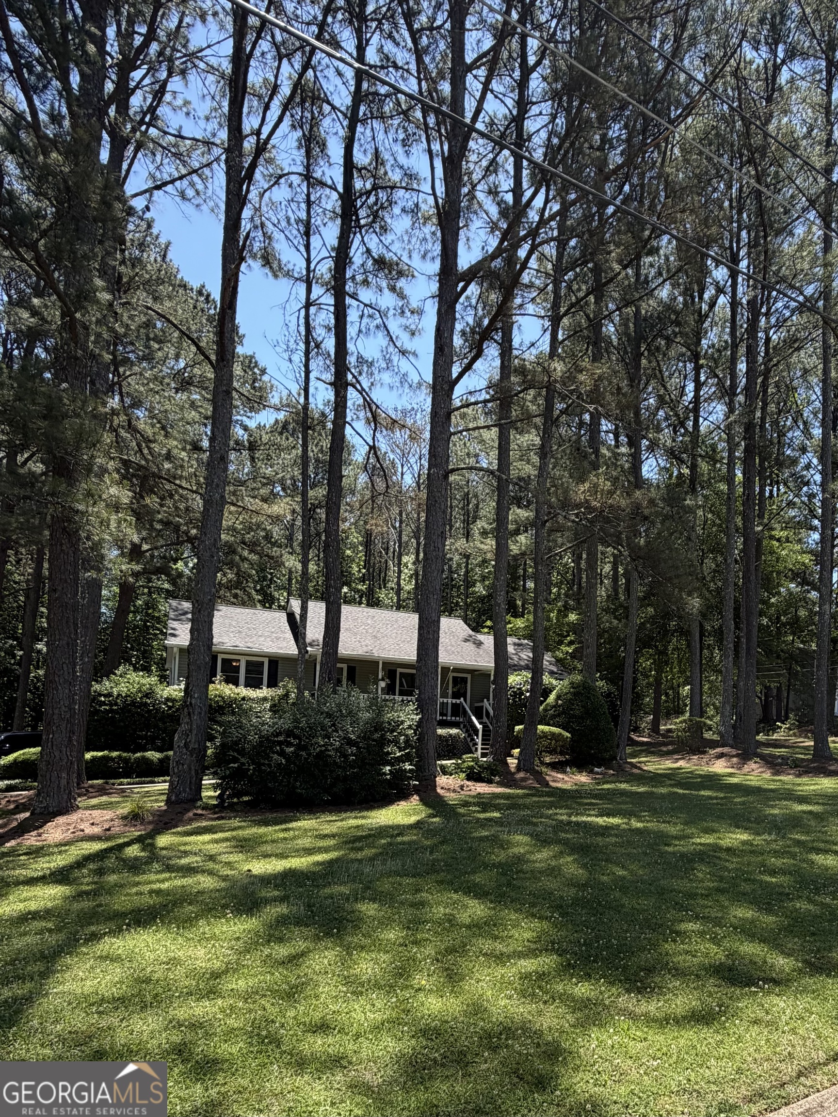 15 Briarwood LN