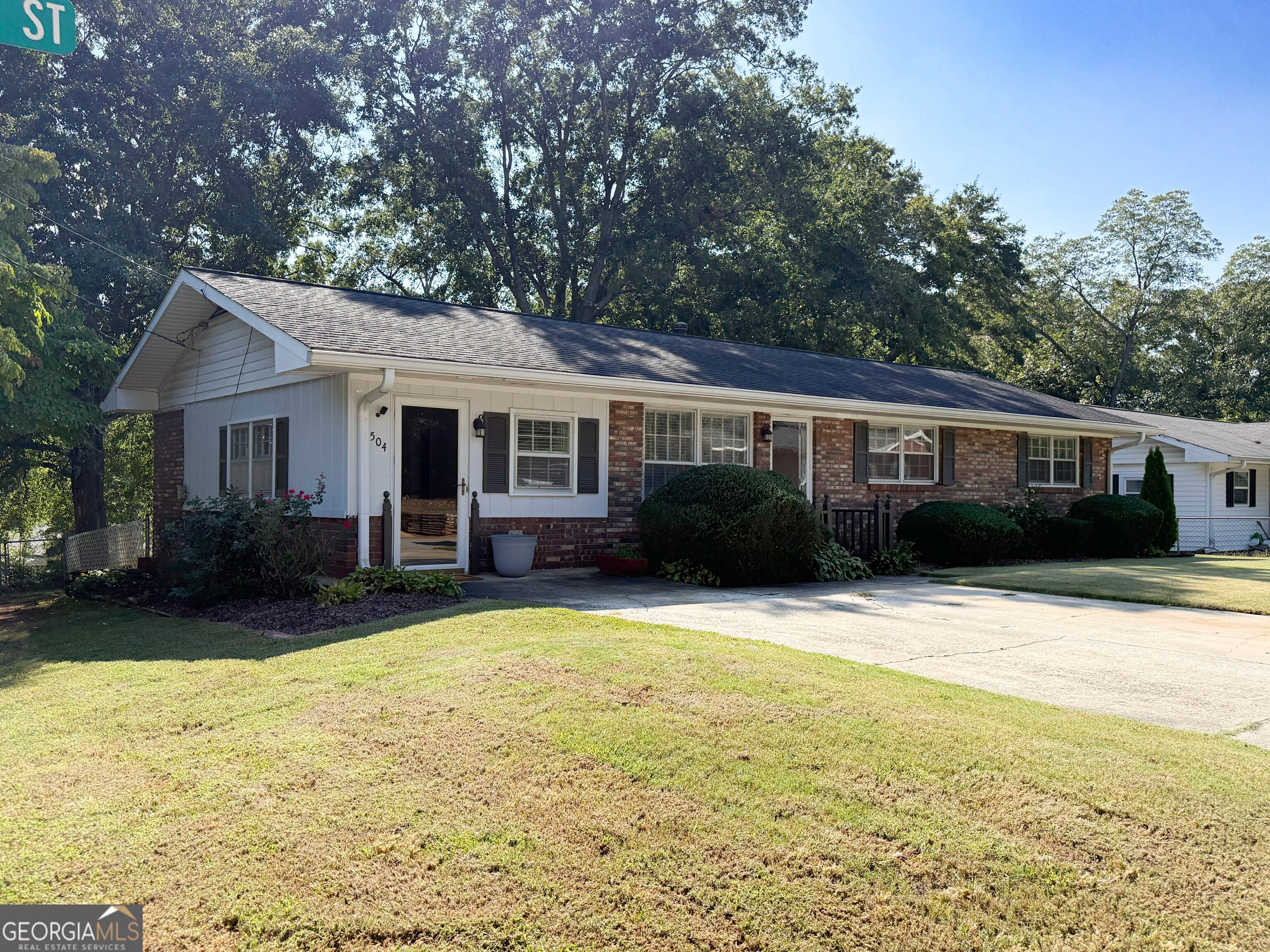 504 Jackson AVE