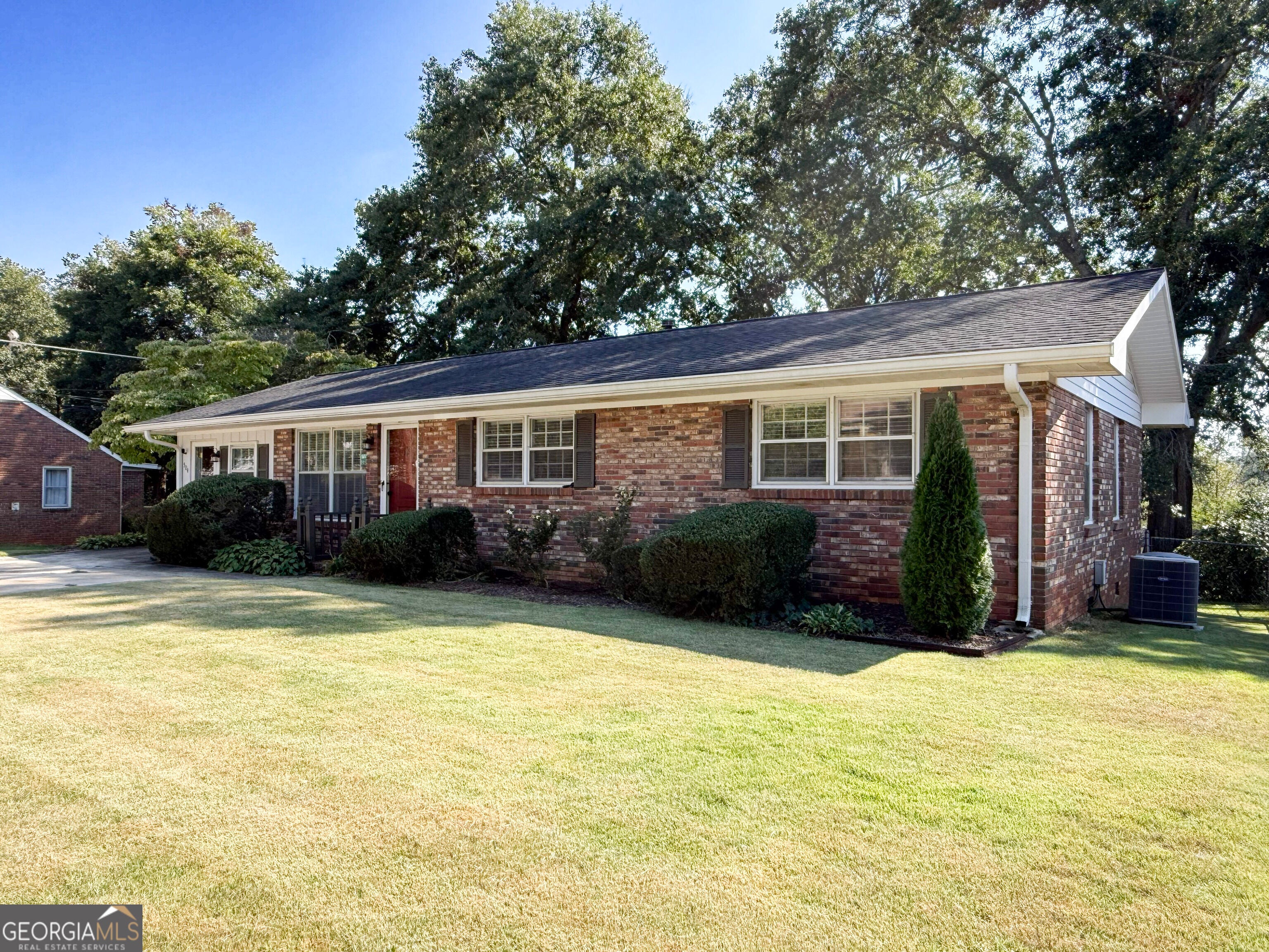 504 Jackson AVE
