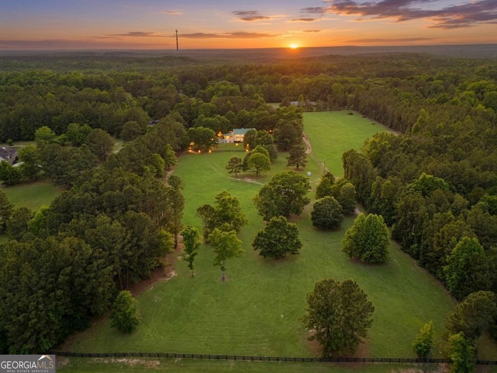 Photo of 4 J Smith Road, Newnan, GA 30263 (MLS # 10765949)