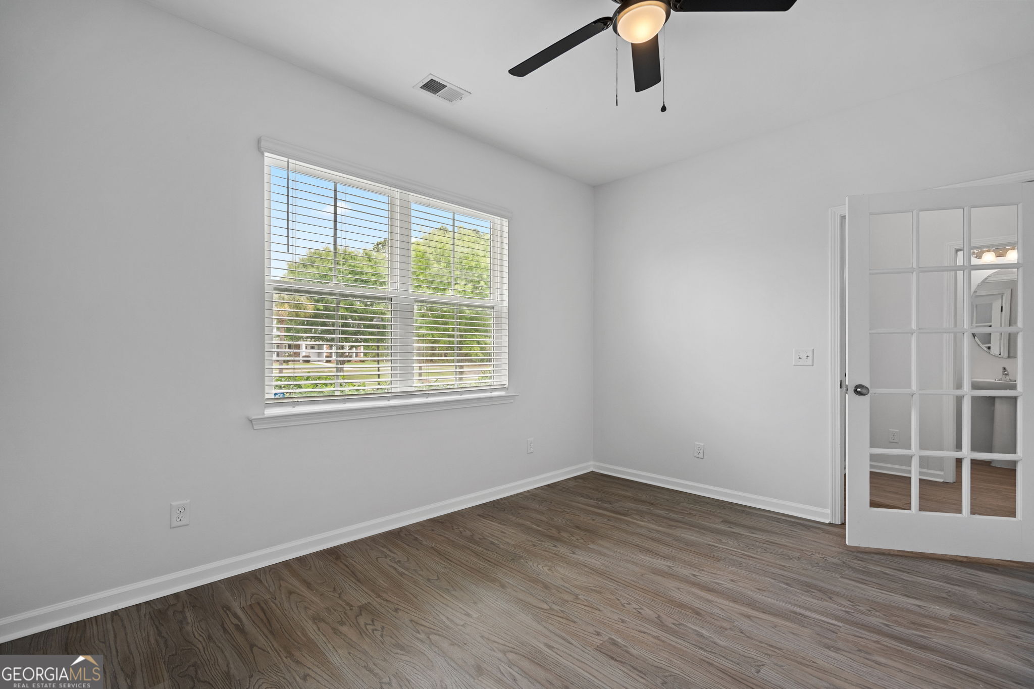 508 Lakeside BLVD
