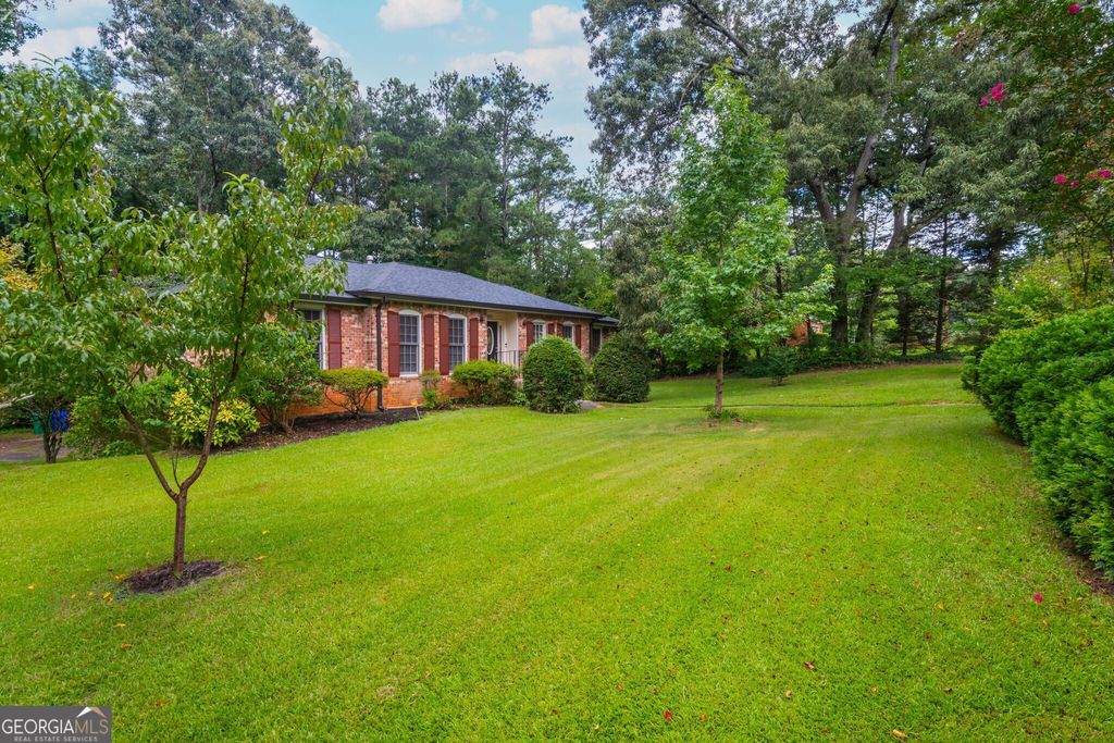 Photo of 4043 Casa Loma Drive, Decatur, GA 30034 (MLS # 10721182)