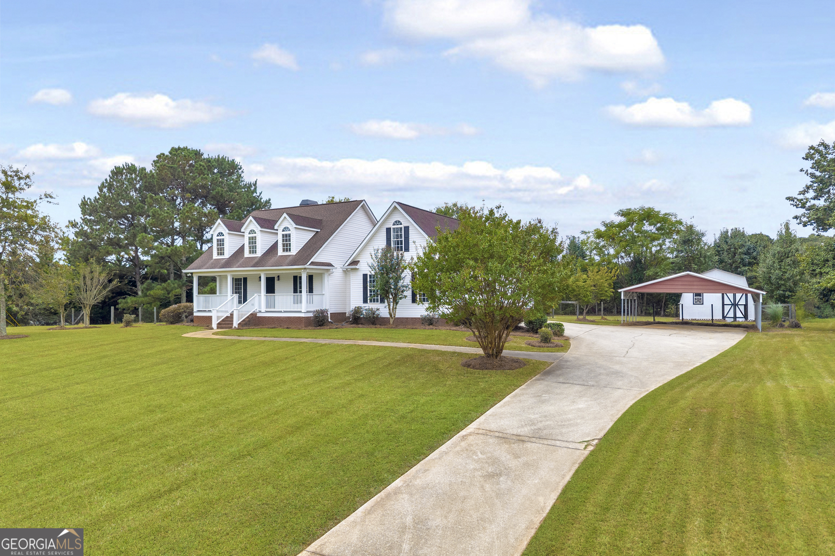 394 Sidney DR