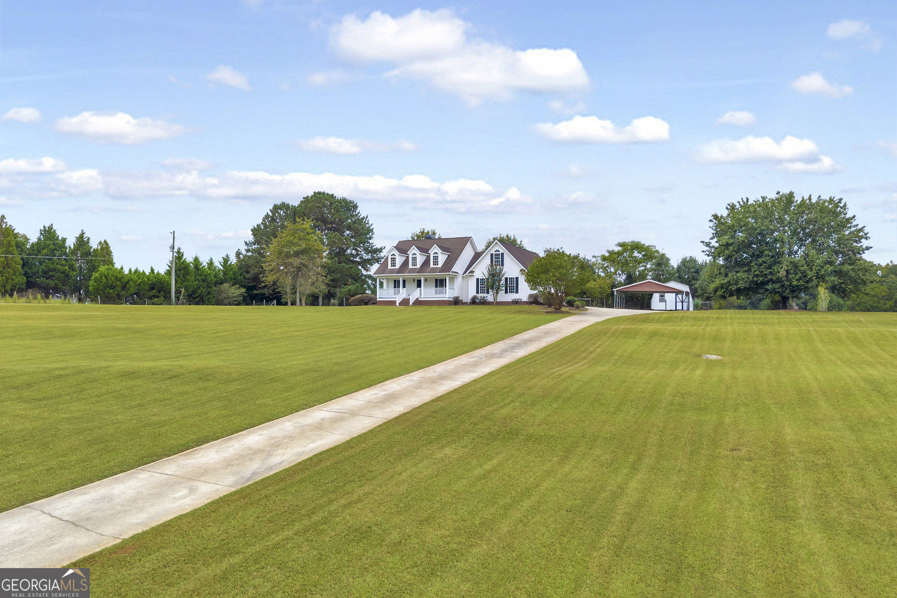 394 Sidney DR
