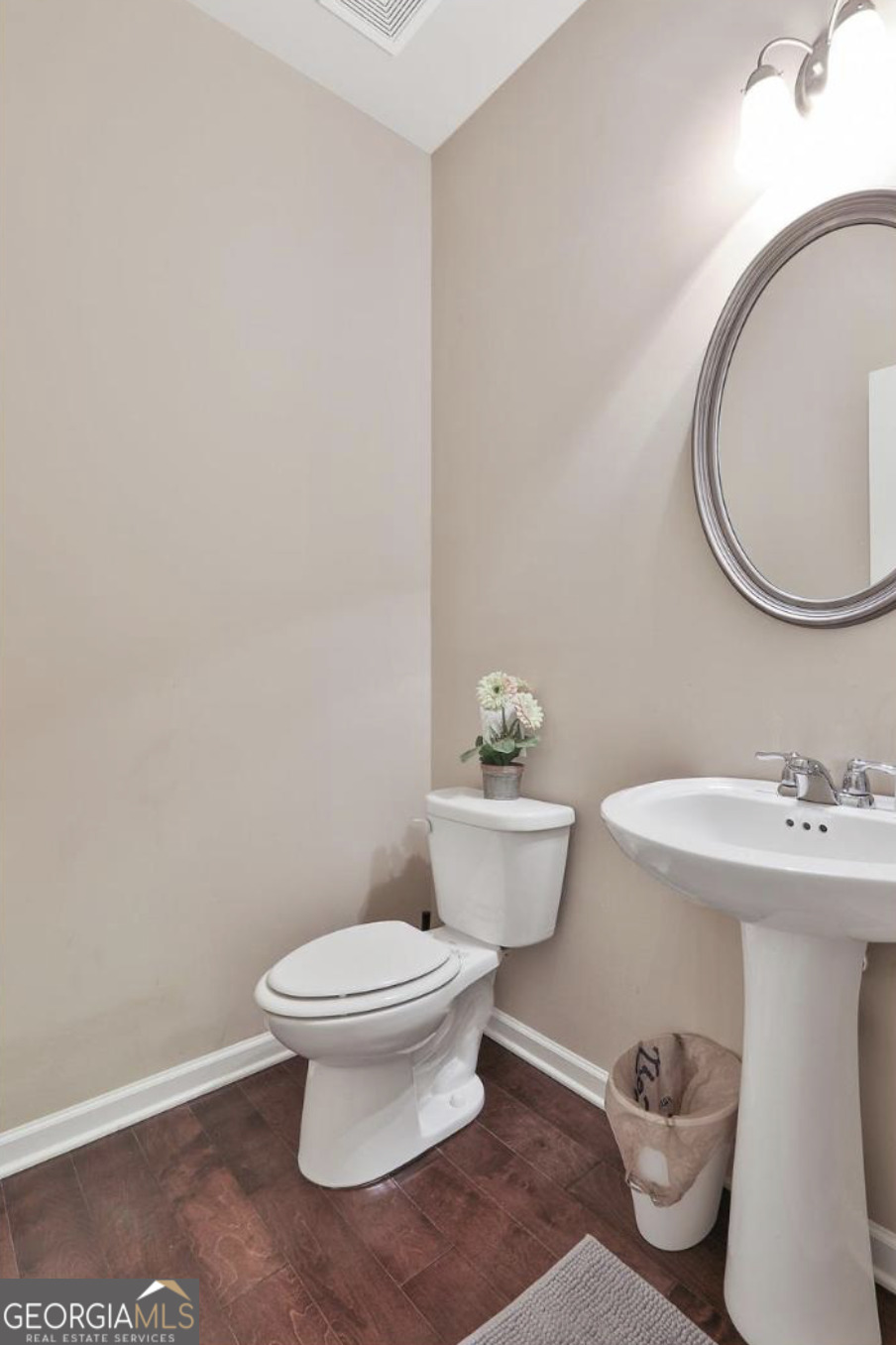 Newnan, Georgia 30265, United States, 4 Bedrooms Bedrooms, ,3 BathroomsBathrooms,Residential,Active,89836