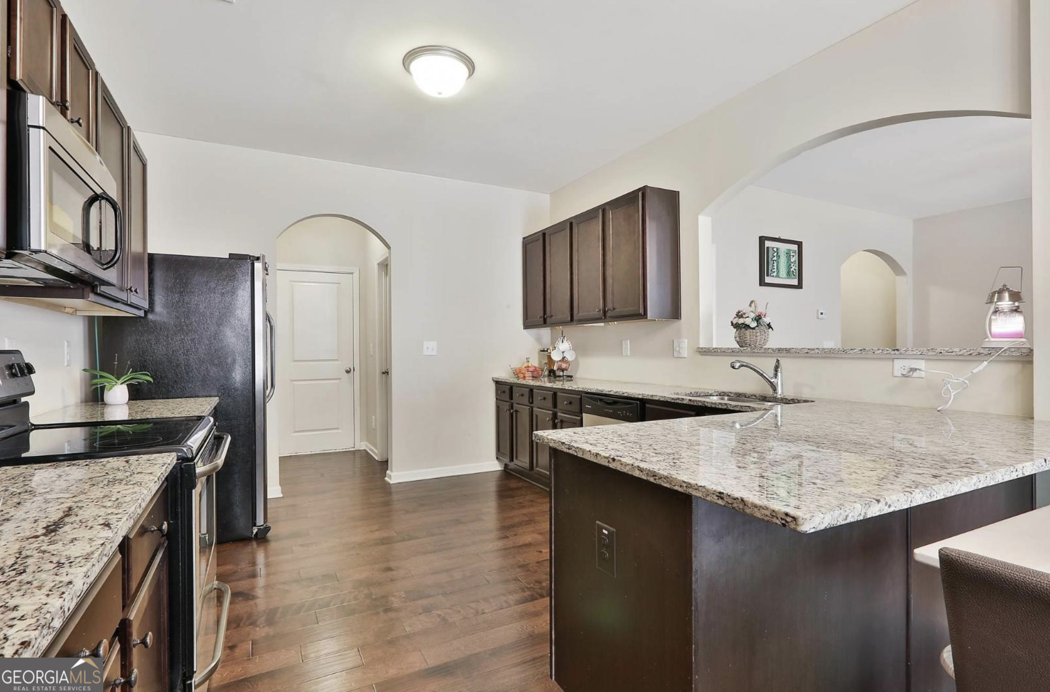 Newnan, Georgia 30265, United States, 4 Bedrooms Bedrooms, ,3 BathroomsBathrooms,Residential,Active,89836