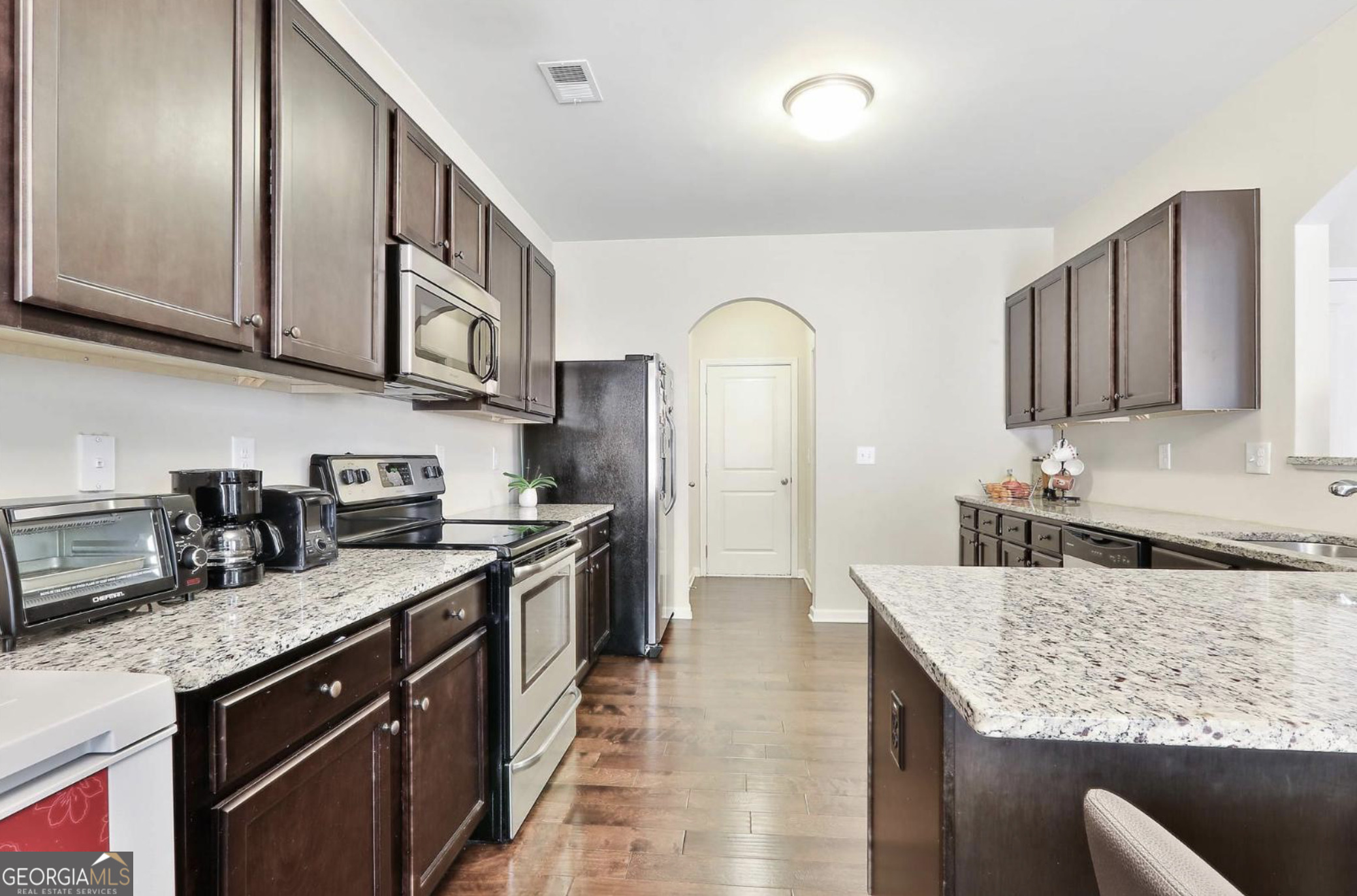 Newnan, Georgia 30265, United States, 4 Bedrooms Bedrooms, ,3 BathroomsBathrooms,Residential,Active,89836