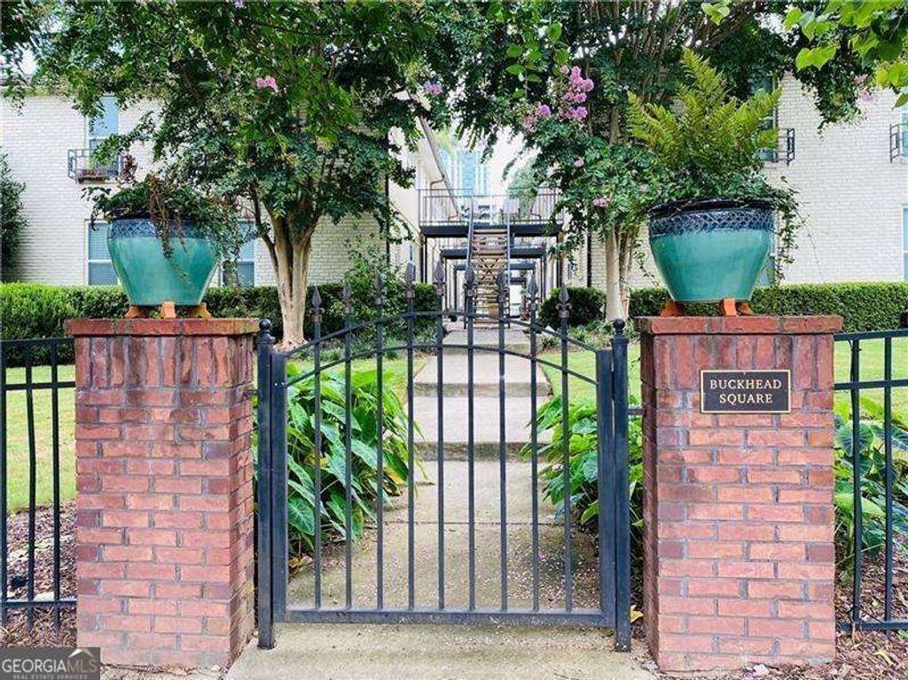 Photo of 48 Peachtree Avenue NE #213, Atlanta, GA 30305 (MLS # 10717782)