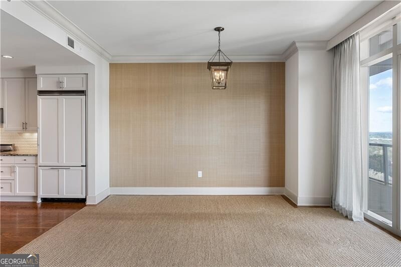 Photo 6 of 35 of 3630 Peachtree RD NE 1901 condo
