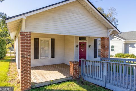 A home in Thomaston