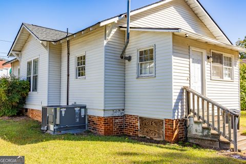 A home in Thomaston