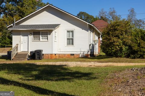 A home in Thomaston