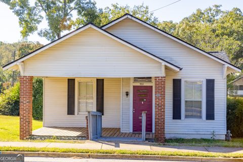 A home in Thomaston