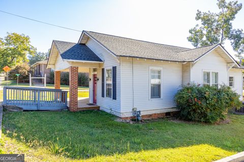 A home in Thomaston