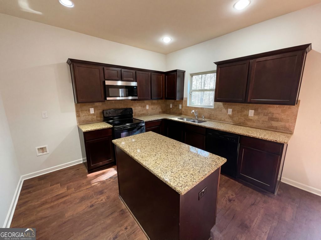 Photo of 1209 Vienna Court, Hampton, GA 30228 (MLS # 10694227)