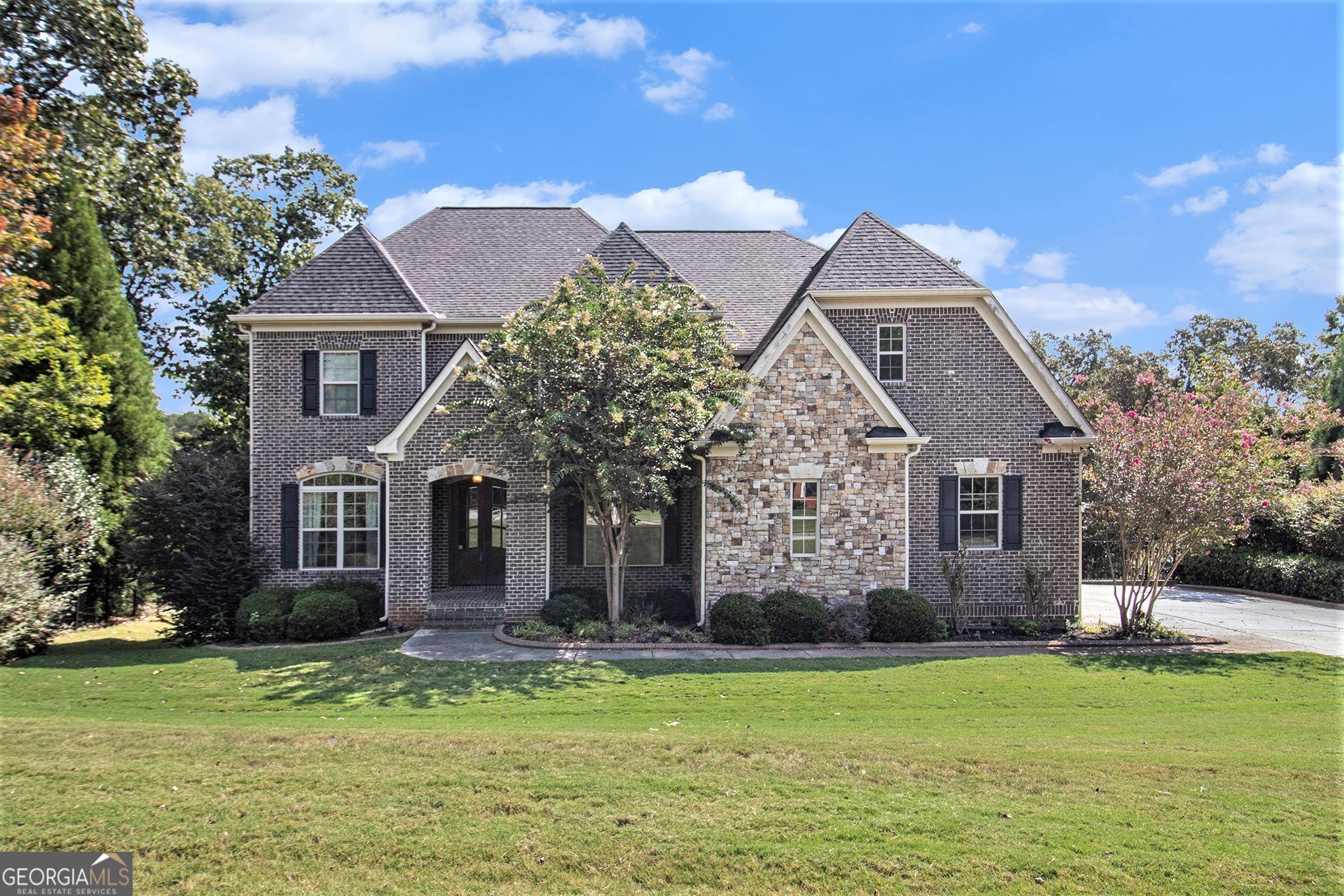 5845 Pecan Grove PL