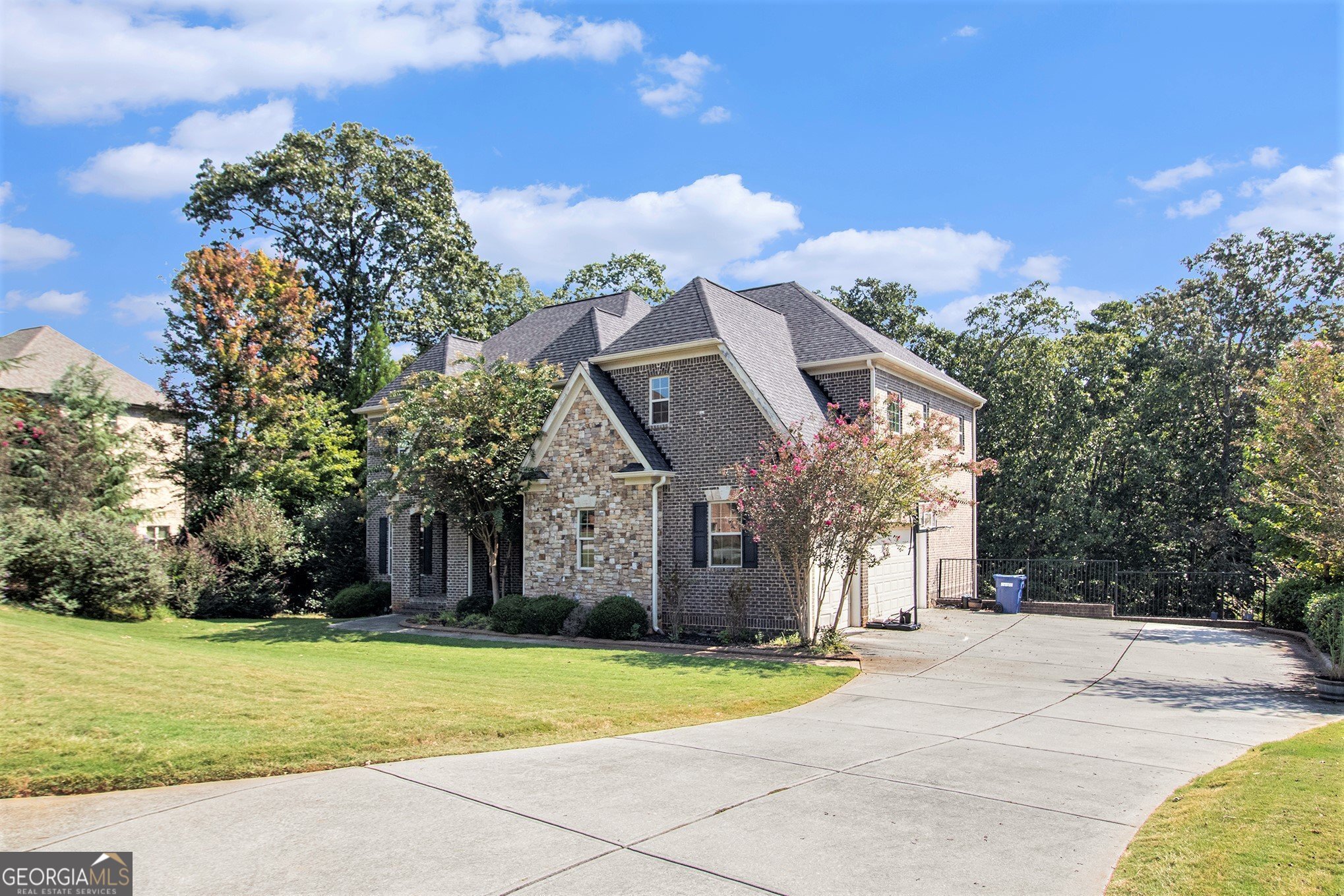 5845 Pecan Grove PL