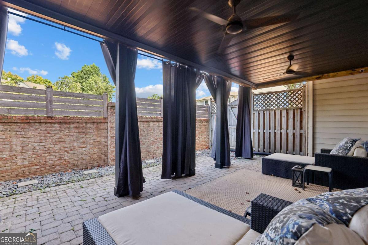 Mystic Court - Residential