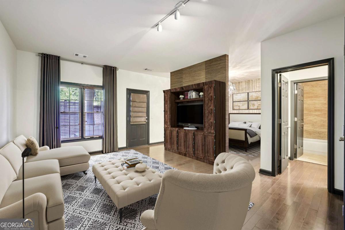 Mystic Court - Residential