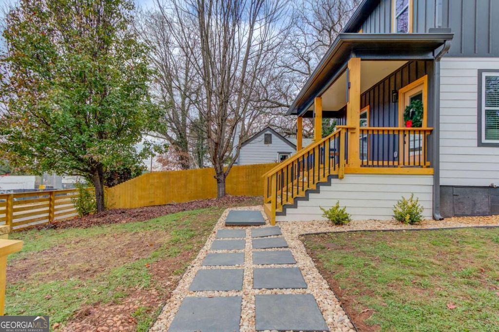 Photo of 1902 Memorial Drive SE, Atlanta, GA 30317 (MLS # 10753298)