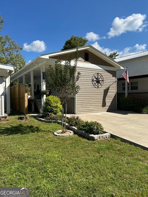 A home in Hiawassee