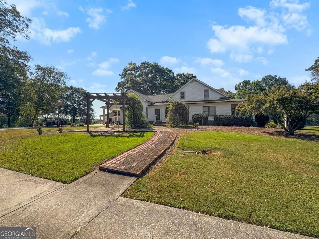 Photo of 180 FLINT HILL Road, Aragon, GA 30104 (MLS # 10661912)