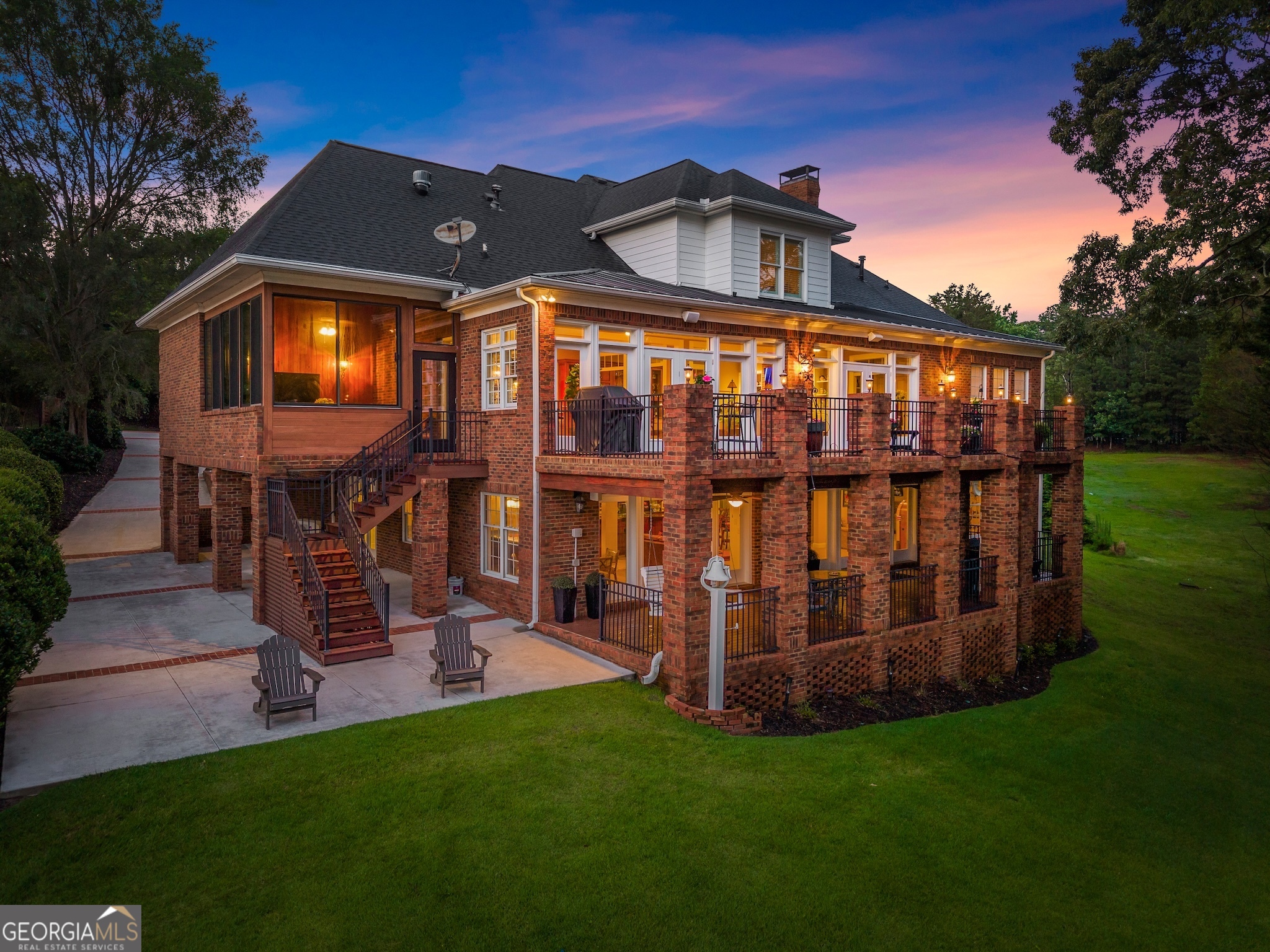 6707 Summer Crest CT