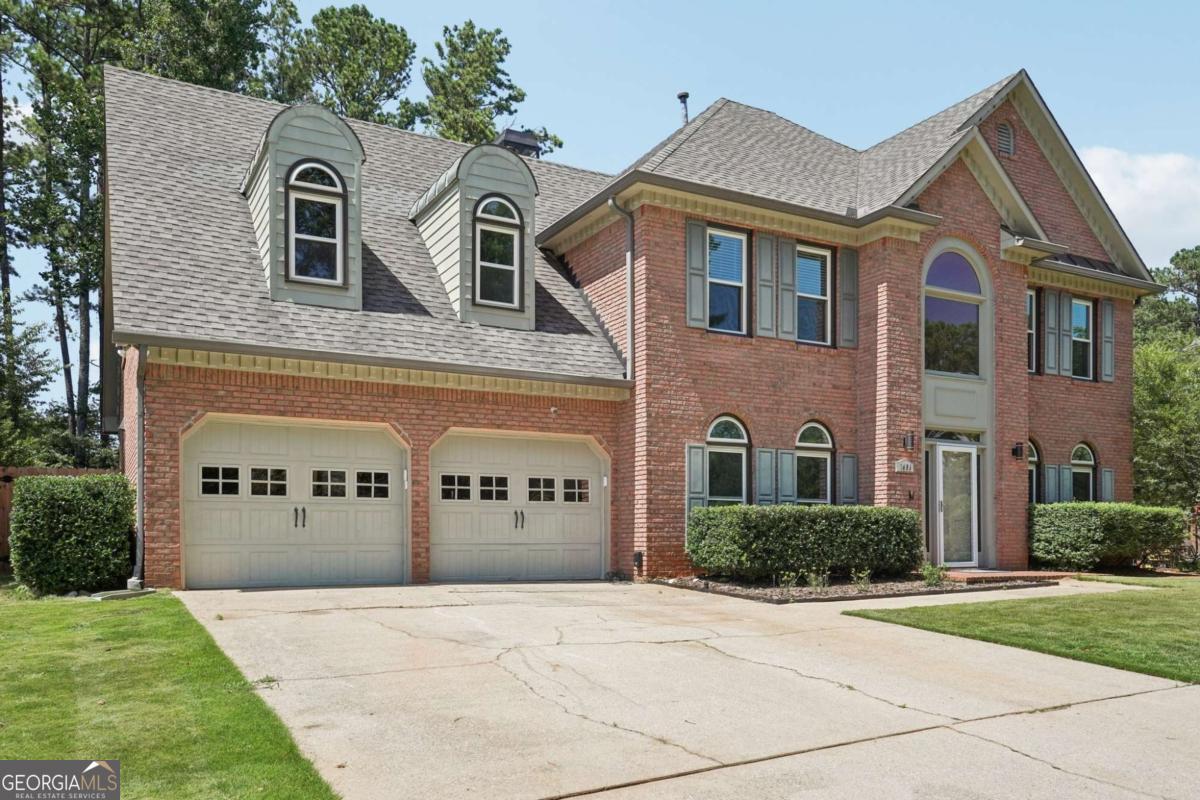 1496 Fallsbrook CT NW