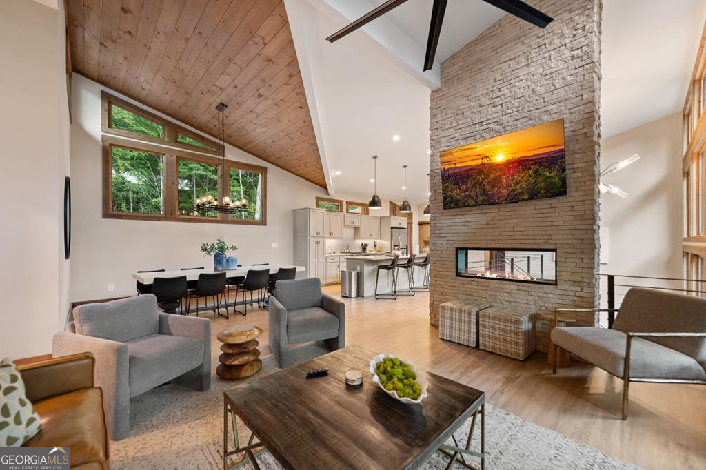 177 Creekside LNDG
