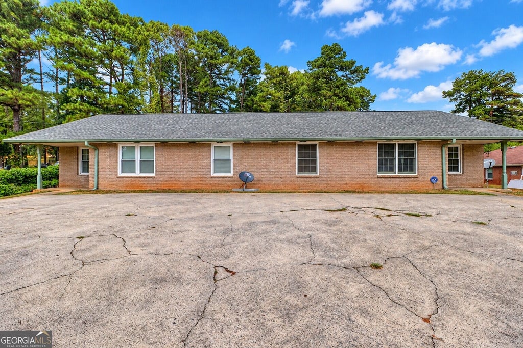 Photo of 5825 Singleton Road #B, Norcross, GA 30093 (MLS # 10880249)