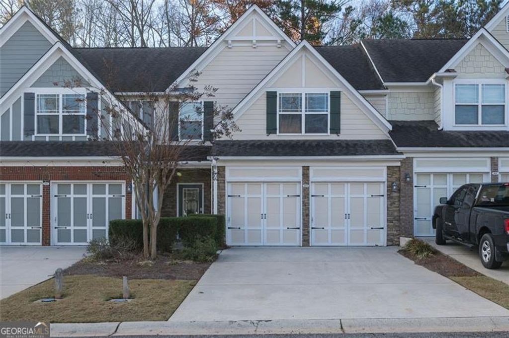 Photo of 204 PARC VIEW Lane, Woodstock, GA 30188 (MLS # 10651340)