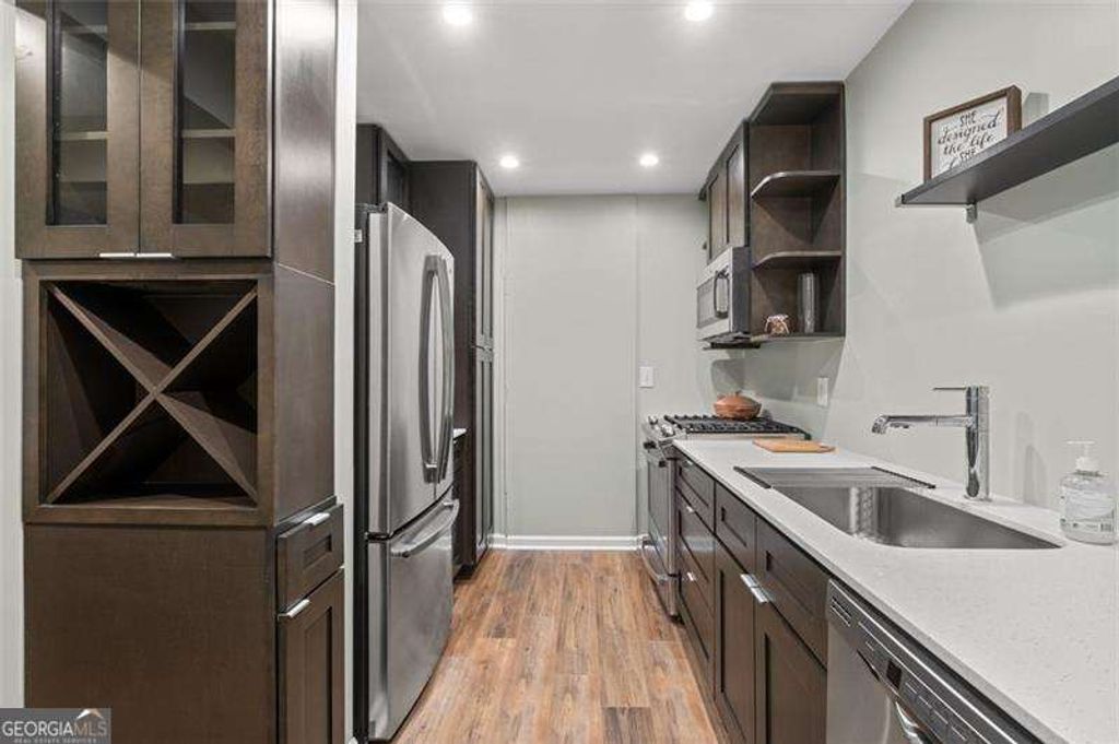 Photo of 6851 Roswell Road #H18, Atlanta, GA 30328 (MLS # 10742010)