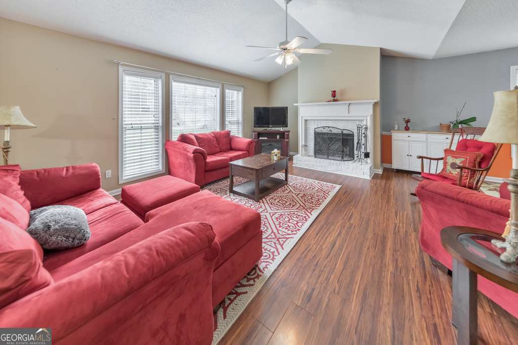 144 Boones Ridge PKWY SE