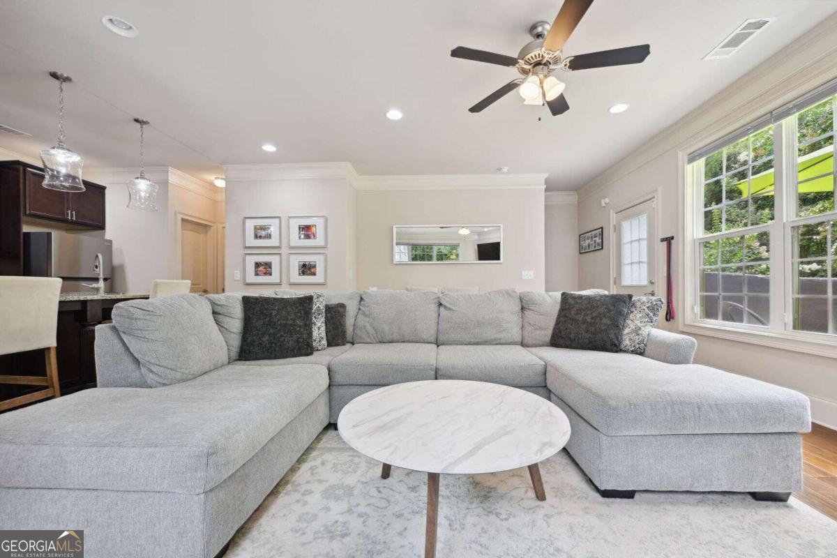 Oaks On Jordan - Residential