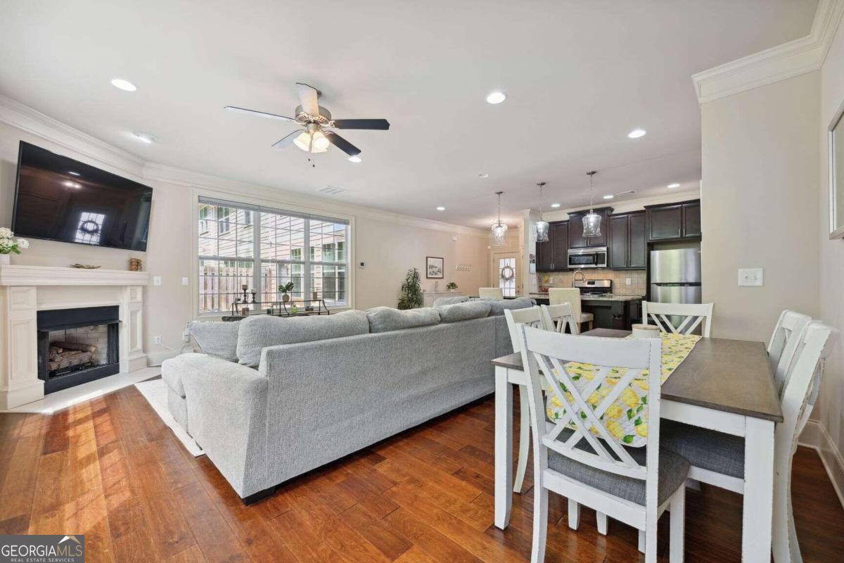 Oaks On Jordan - Residential
