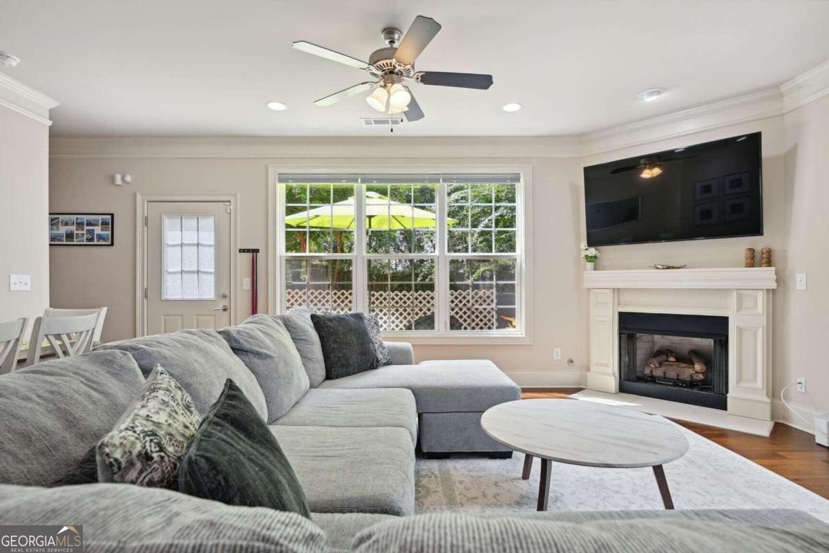 Oaks On Jordan - Residential