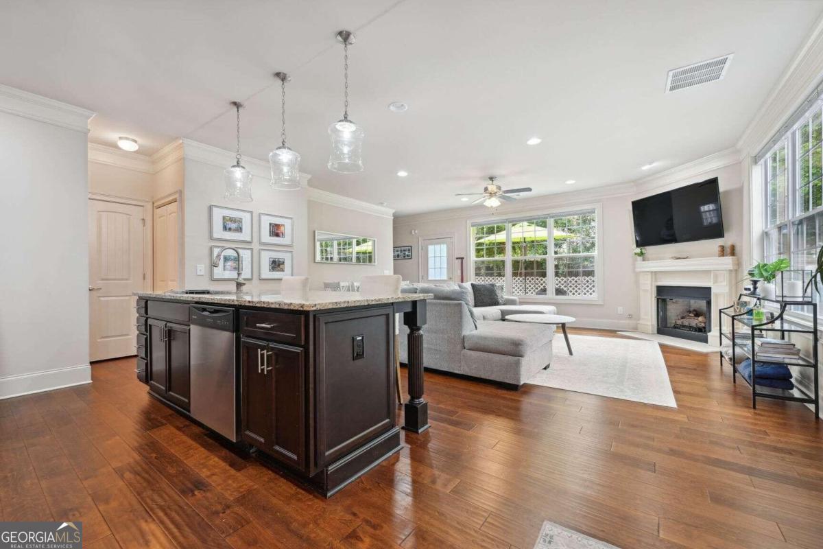 Oaks On Jordan - Residential