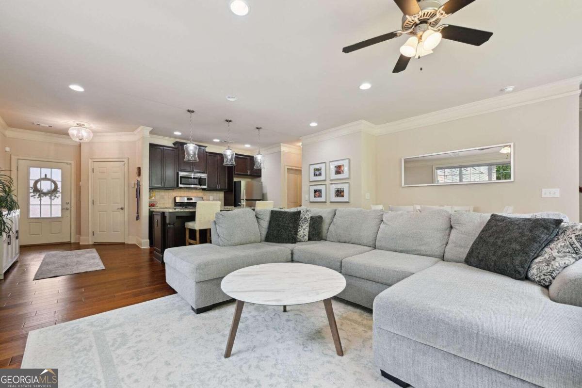 Oaks On Jordan - Residential
