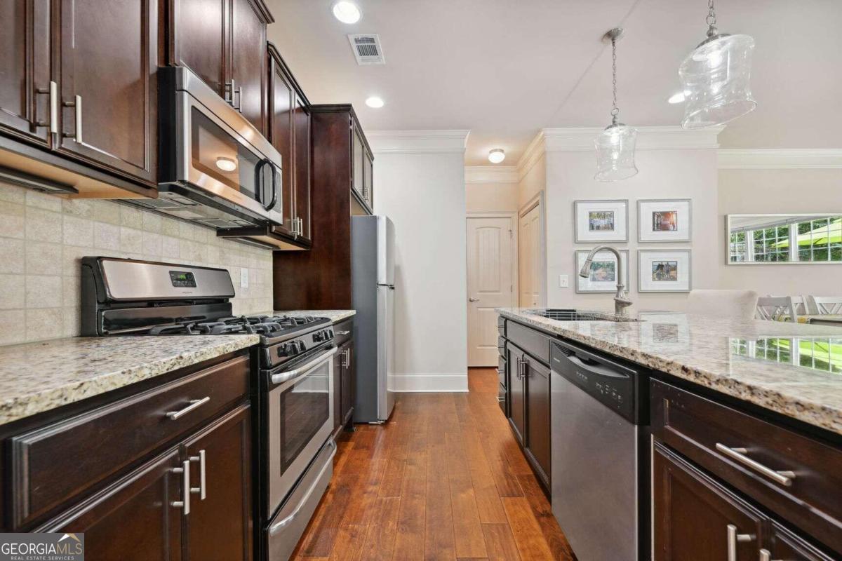 Oaks On Jordan - Residential