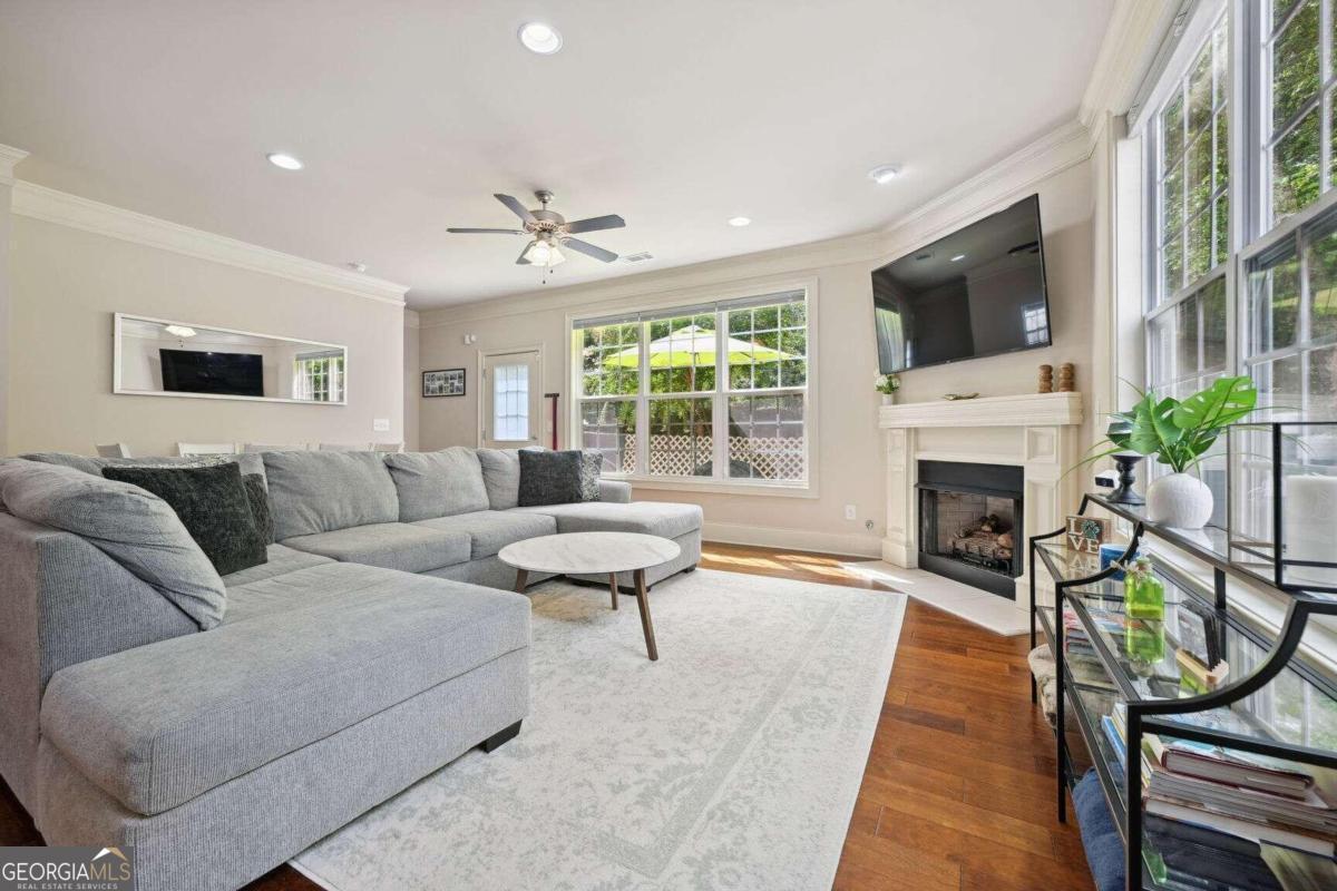 Oaks On Jordan - Residential