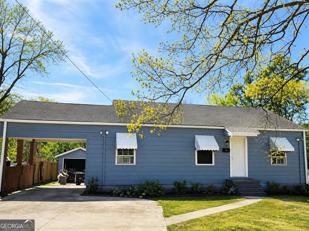 Photo of 1358 Dewey Street, Macon, GA 31201 (MLS # 10785576)