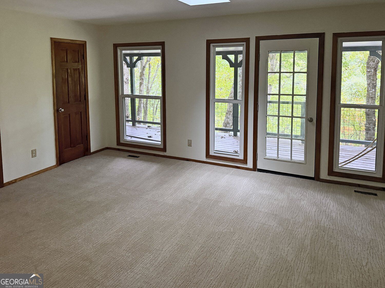 1227 Cherokee CIR