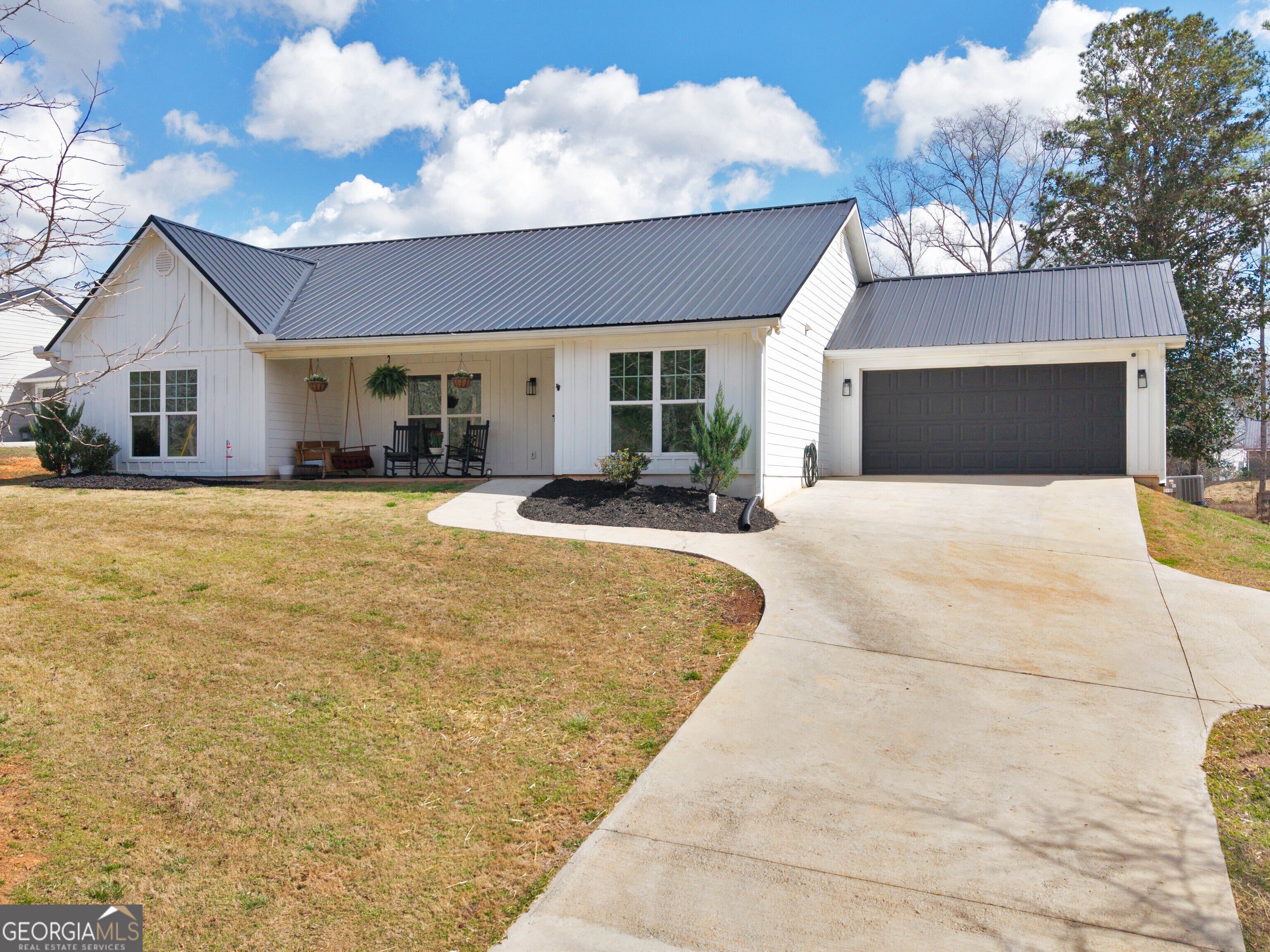 215 Almon AVE