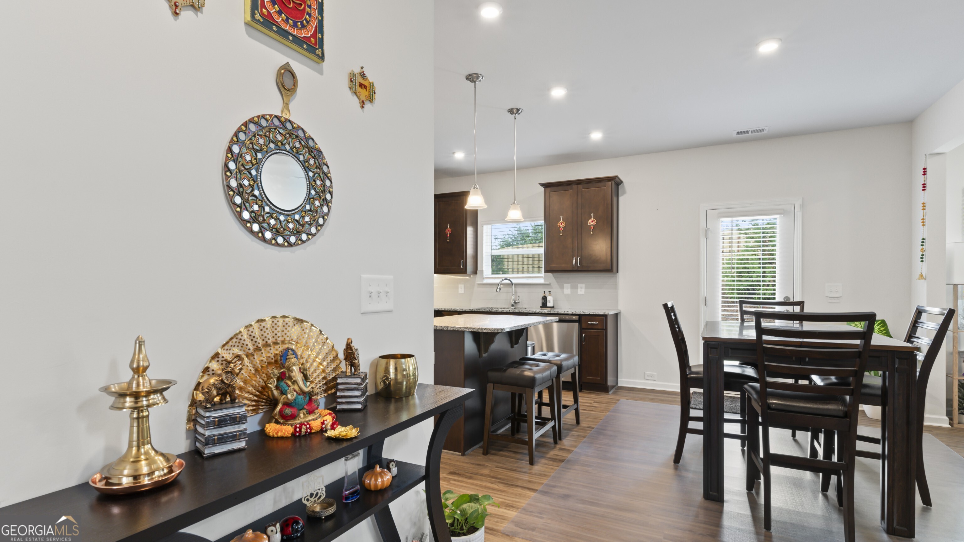 305 Knights CT