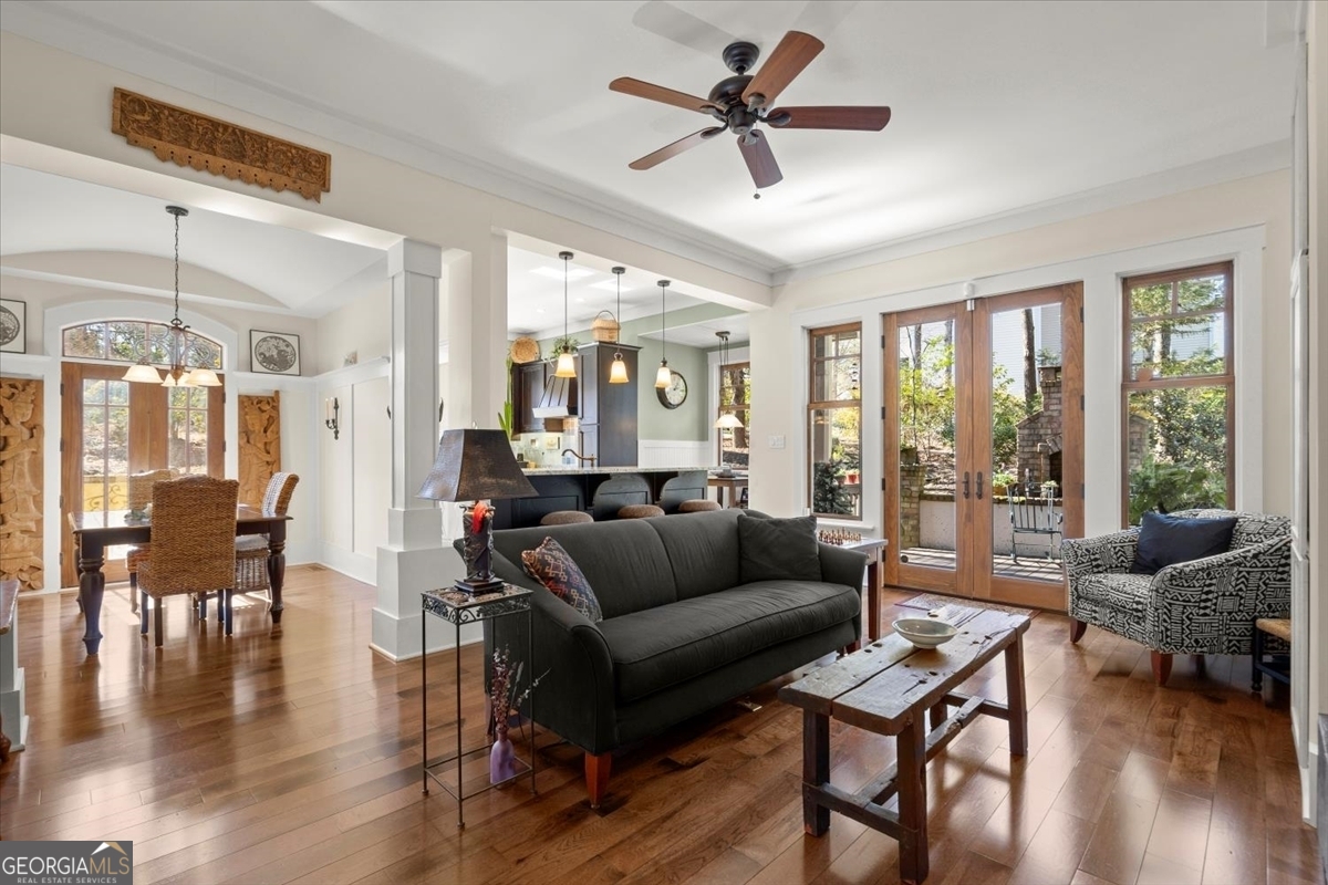 105 Weatherford PL