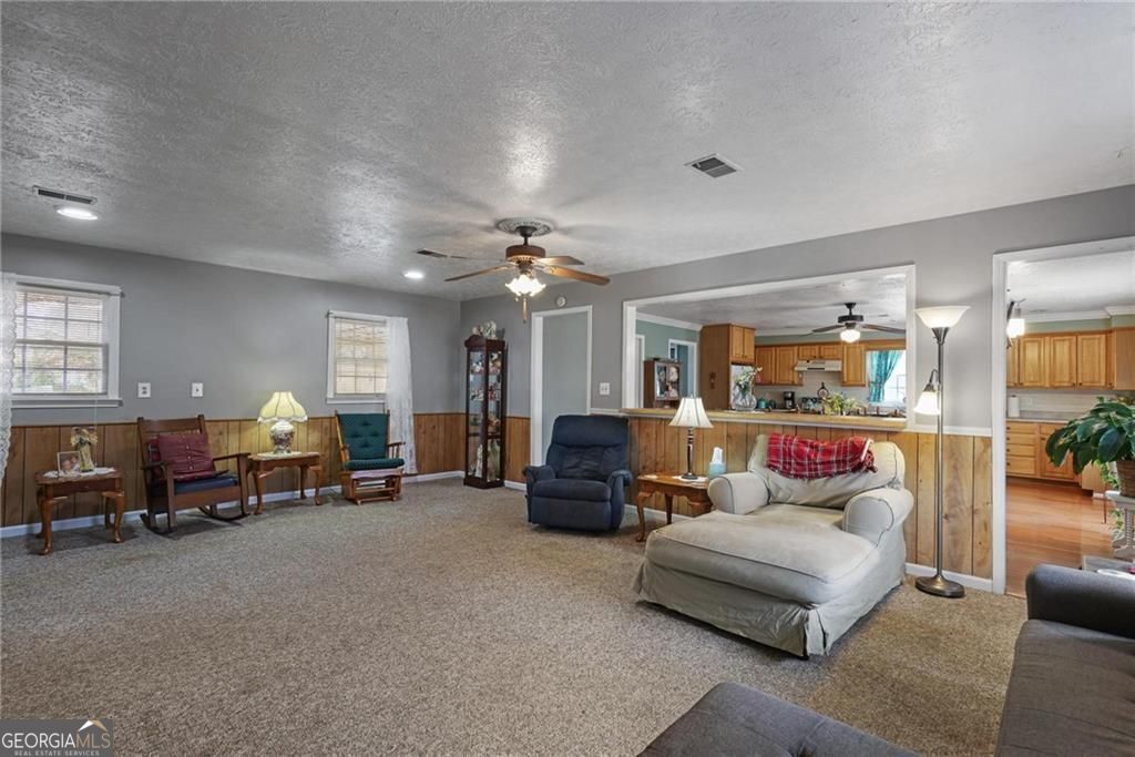 1155 Casteel RD