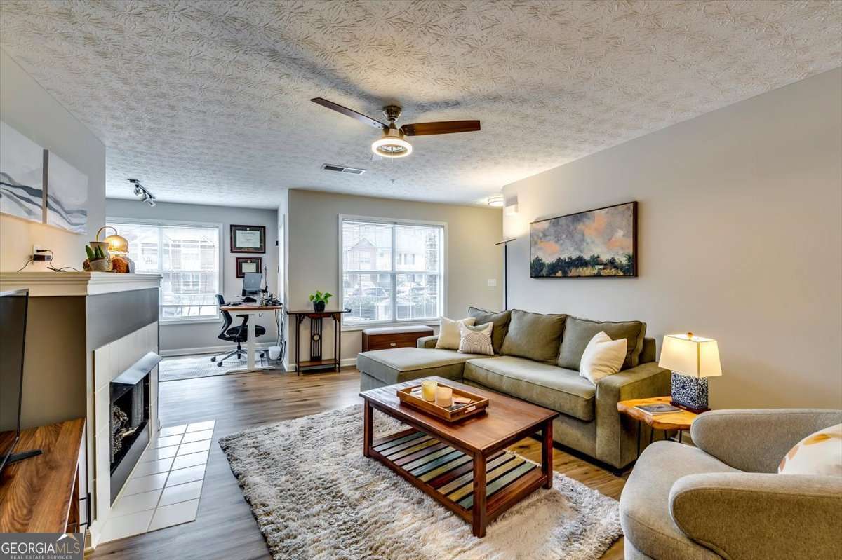 514 Streamside DR 514