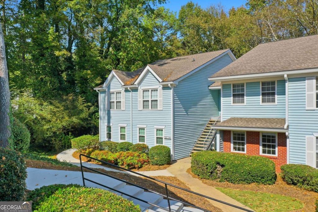 Photo of 4053 Whitehall Way, Alpharetta, GA 30004 (MLS # 10630737)