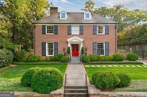 Photo of 288 Peachtree Battle Avenue NW, Atlanta, GA 30305 (MLS # 10644970)