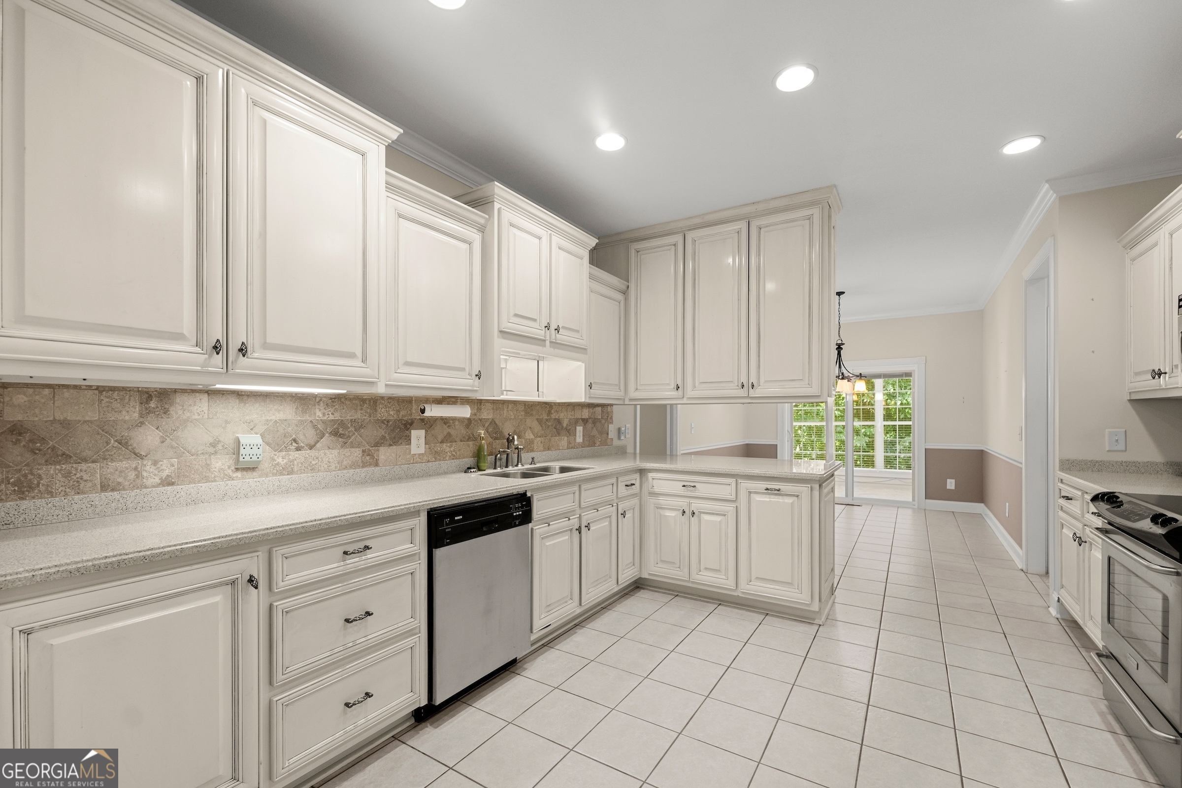 626 Oak Pointe DR